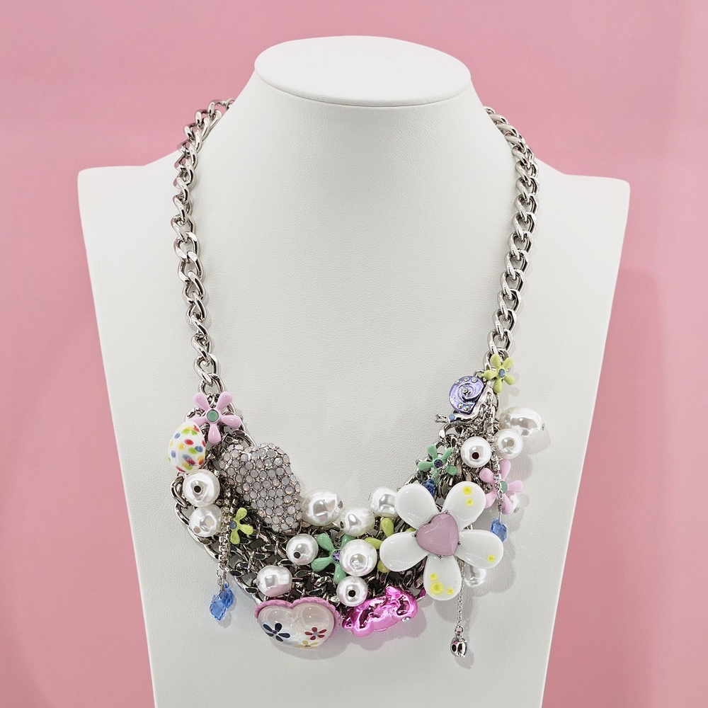 Betsey Johnson Flower Bib Necklace Silver Tone Faux Pearl Bunny Easter Spring